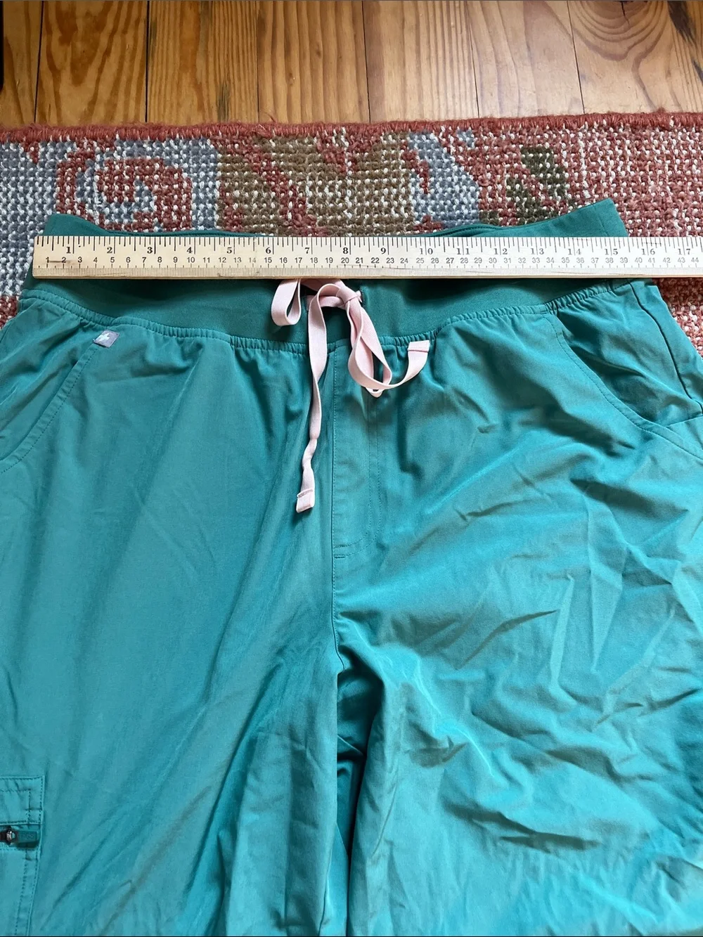 FIGS FREEx Zamora Jogger Scrub Pants Size L Green Pink Drawstring EUC